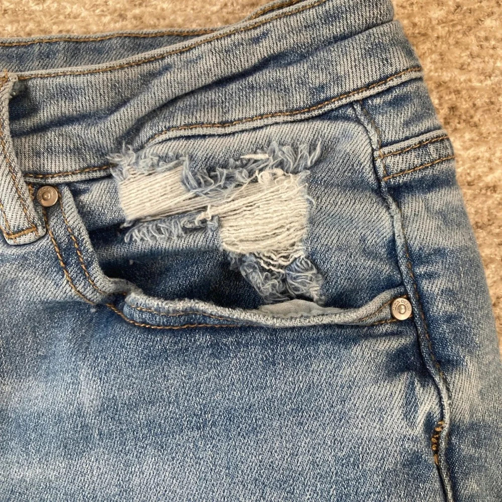 Mica Los Angeles Jeans 31 (30x27) Distressed Straight Leg Blue Raw Hem MDP-T203
